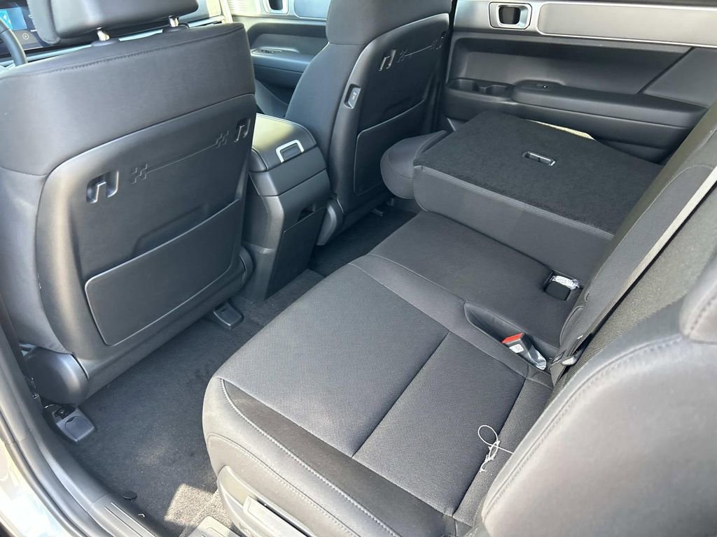 New 2026 Hyundai Santa Fe SE image 17