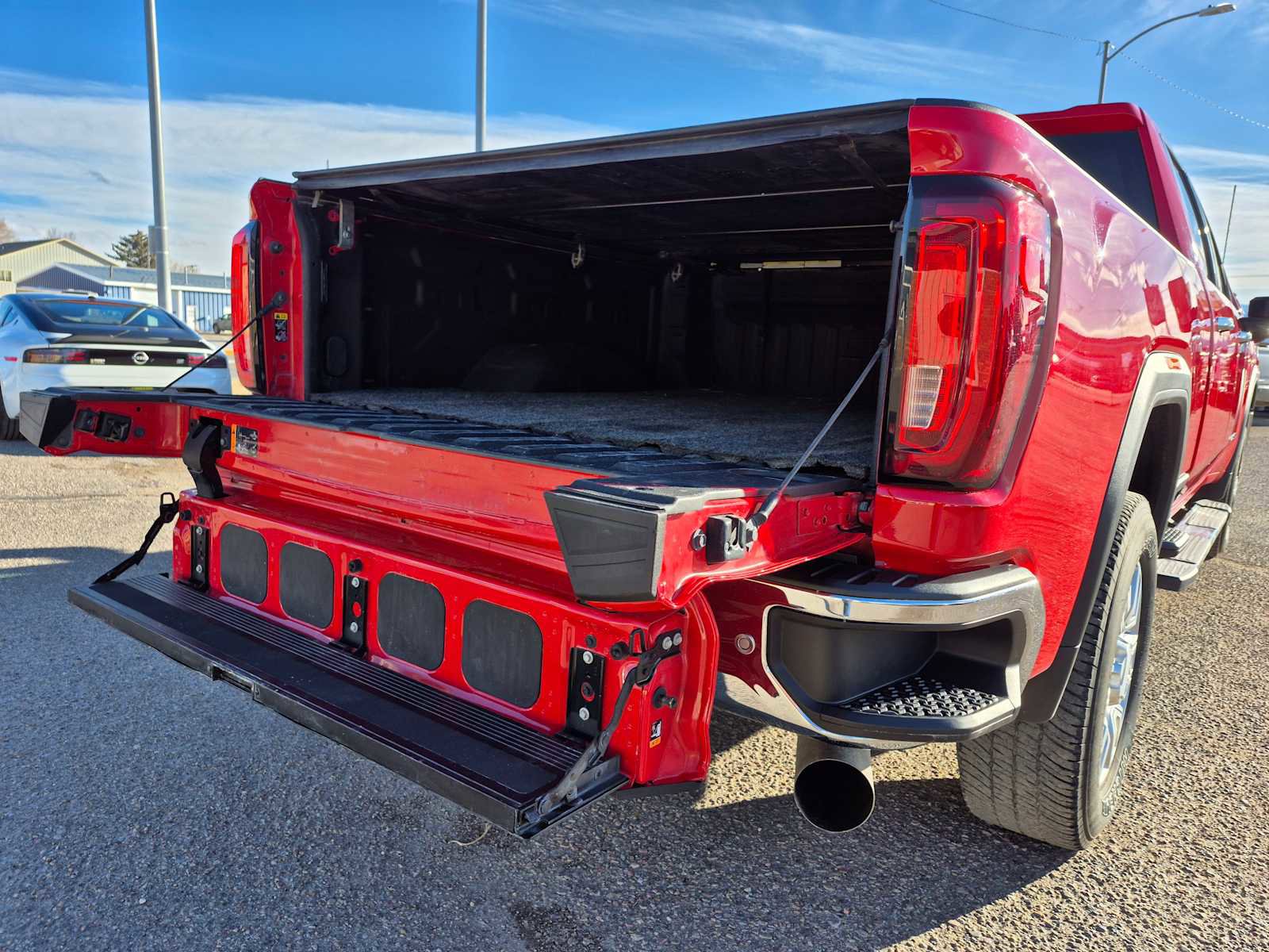 Used 2020 GMC Sierra 2500 SLT w/ Technology Package image 8