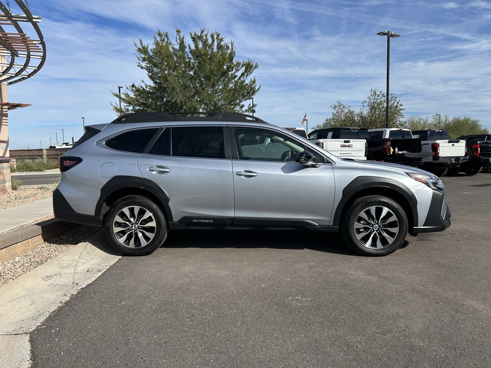 Used 2025 Subaru Outback Limited XT image 2