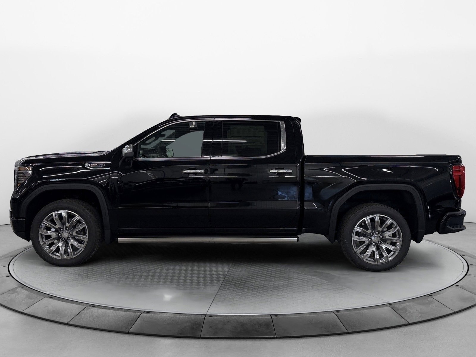 New 2026 GMC Sierra 1500 Denali w/ Denali Reserve Package AWD/4WD image 3