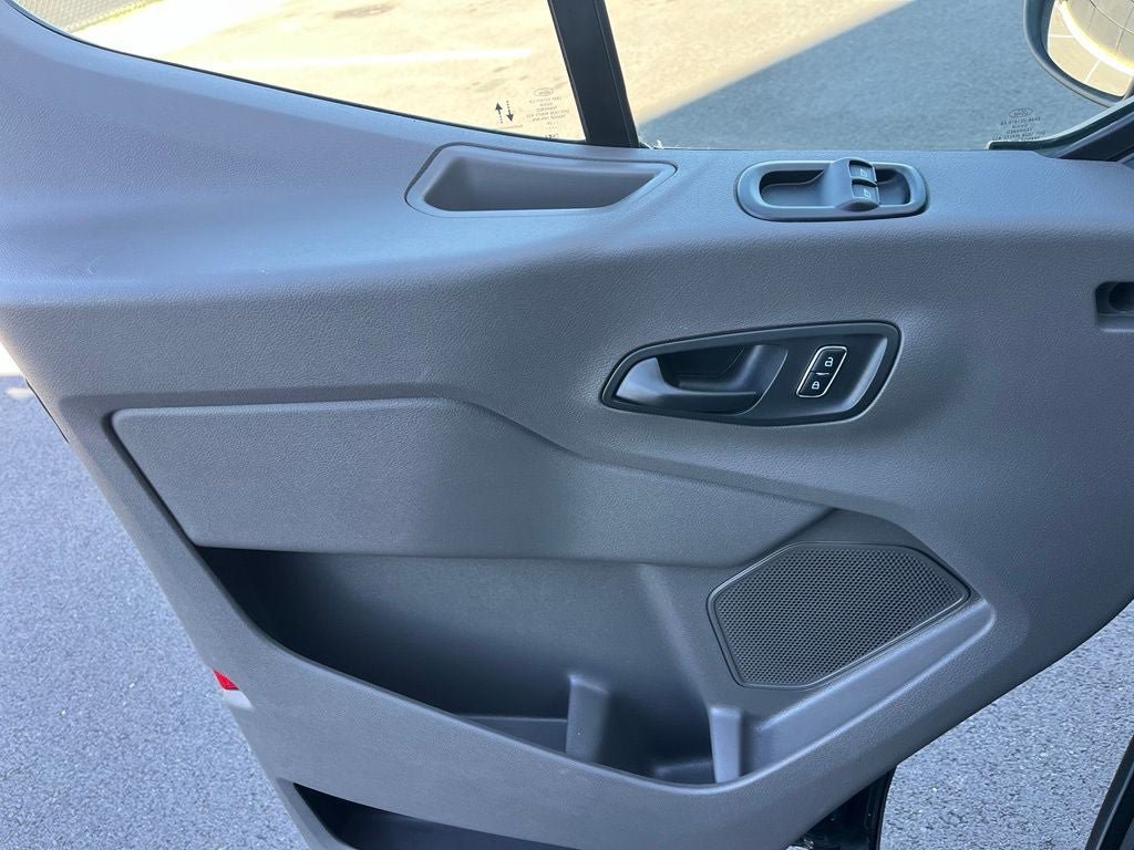 Used 2024 Ford Transit 350 XLT RWD image 27