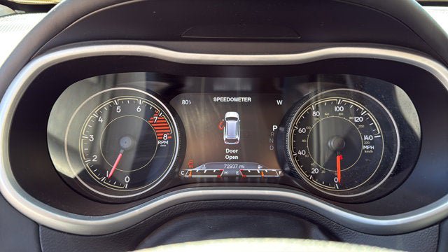 Used 2016 Jeep Cherokee Overland w/ Technology Group AWD/4WD image 18