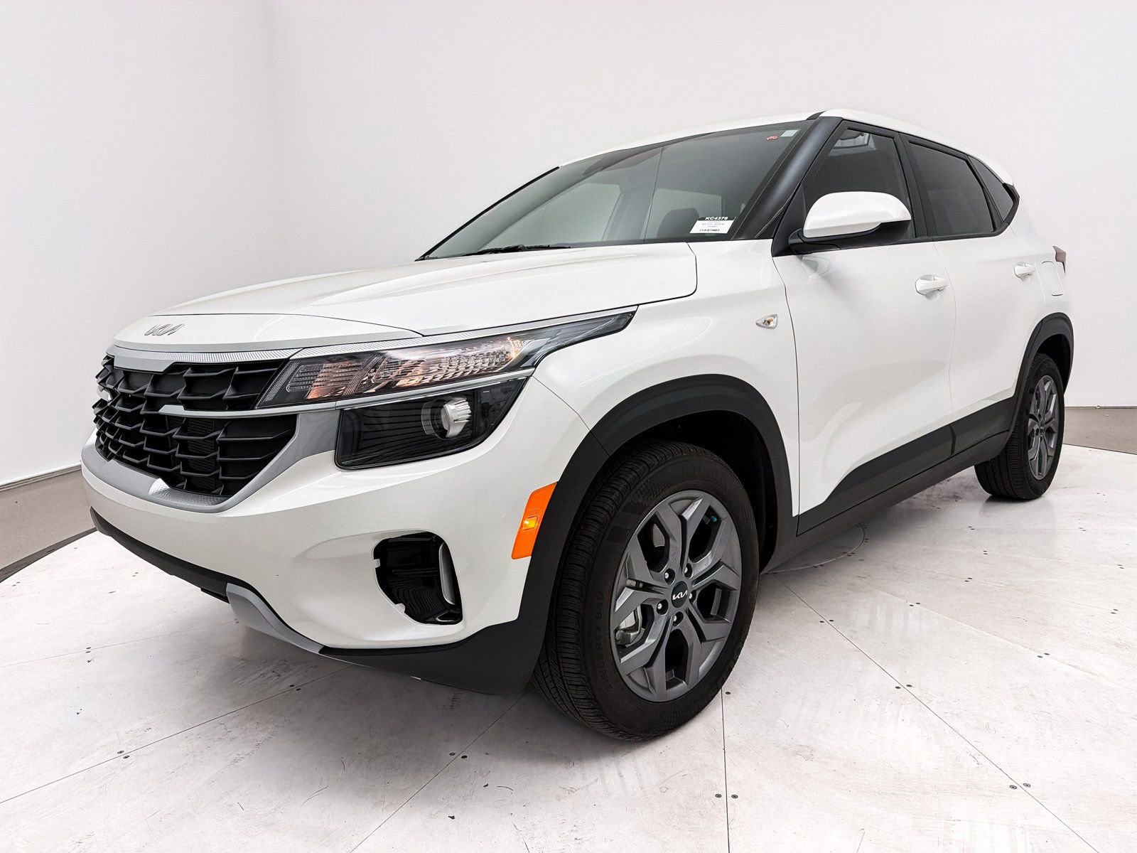 Certified 2024 Kia Seltos LX image 11