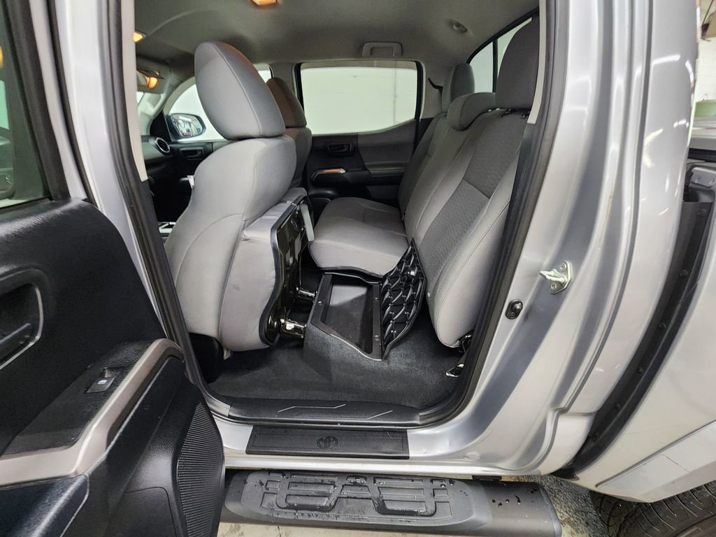 Used 2017 Toyota Tacoma SR5 w/ Tow Package AWD/4WD image 25