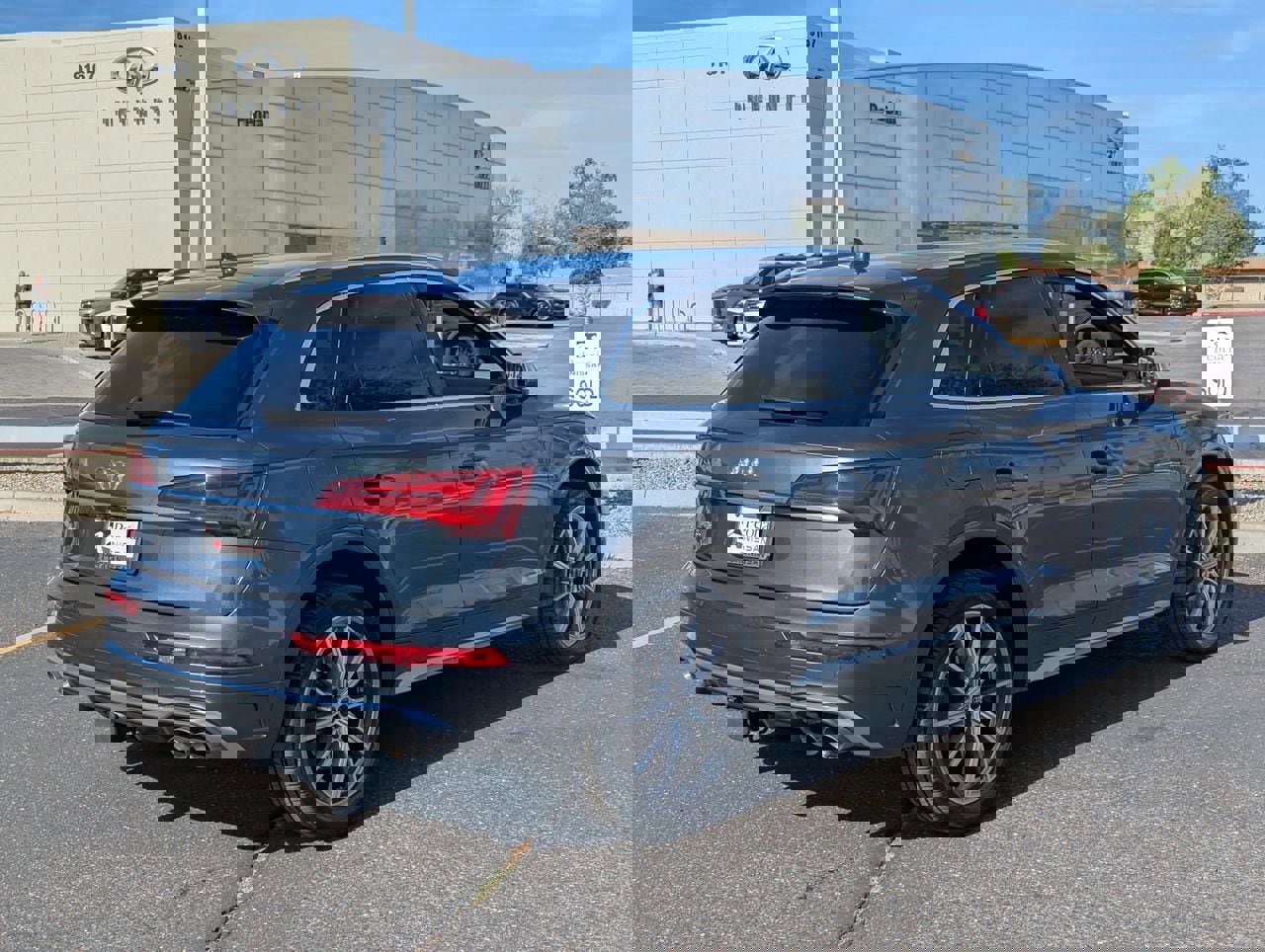 Used 2023 Audi SQ5 Premium Plus w/ Premium Plus Package image 7