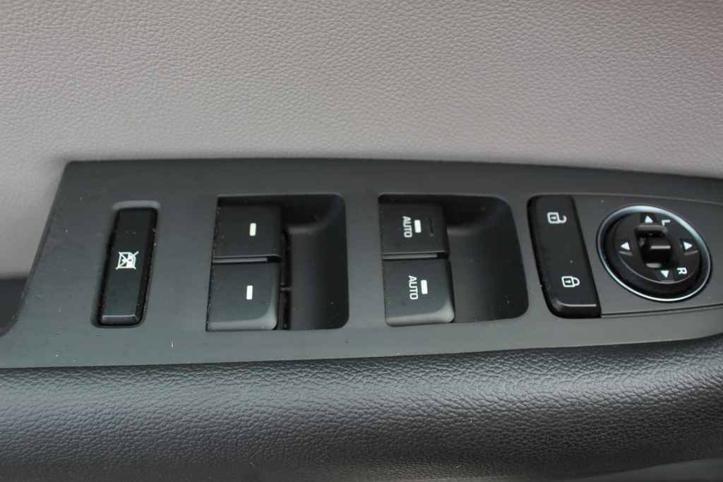 Used 2015 Hyundai Sonata Limited 2.0T FWD image 13