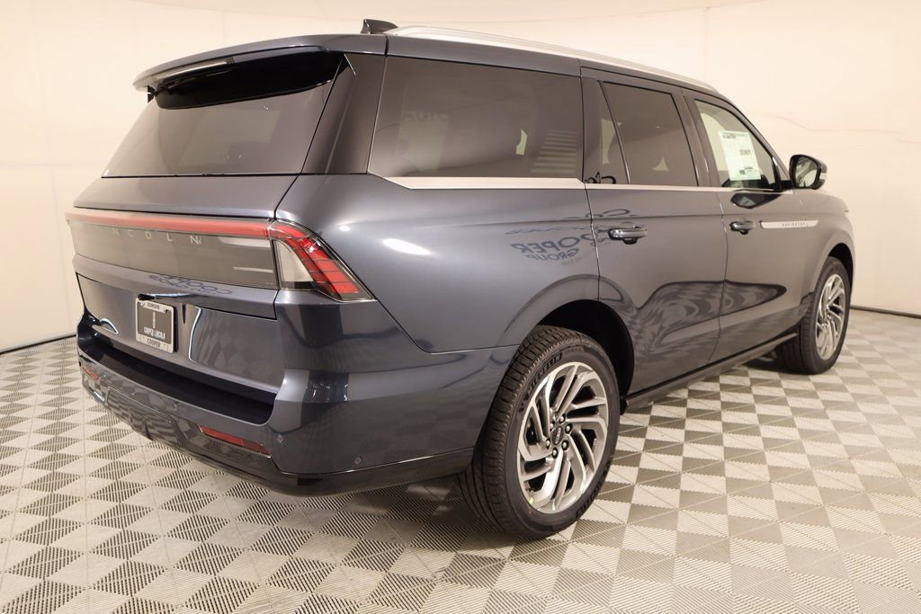 New 2025 Lincoln Navigator Reserve image 22