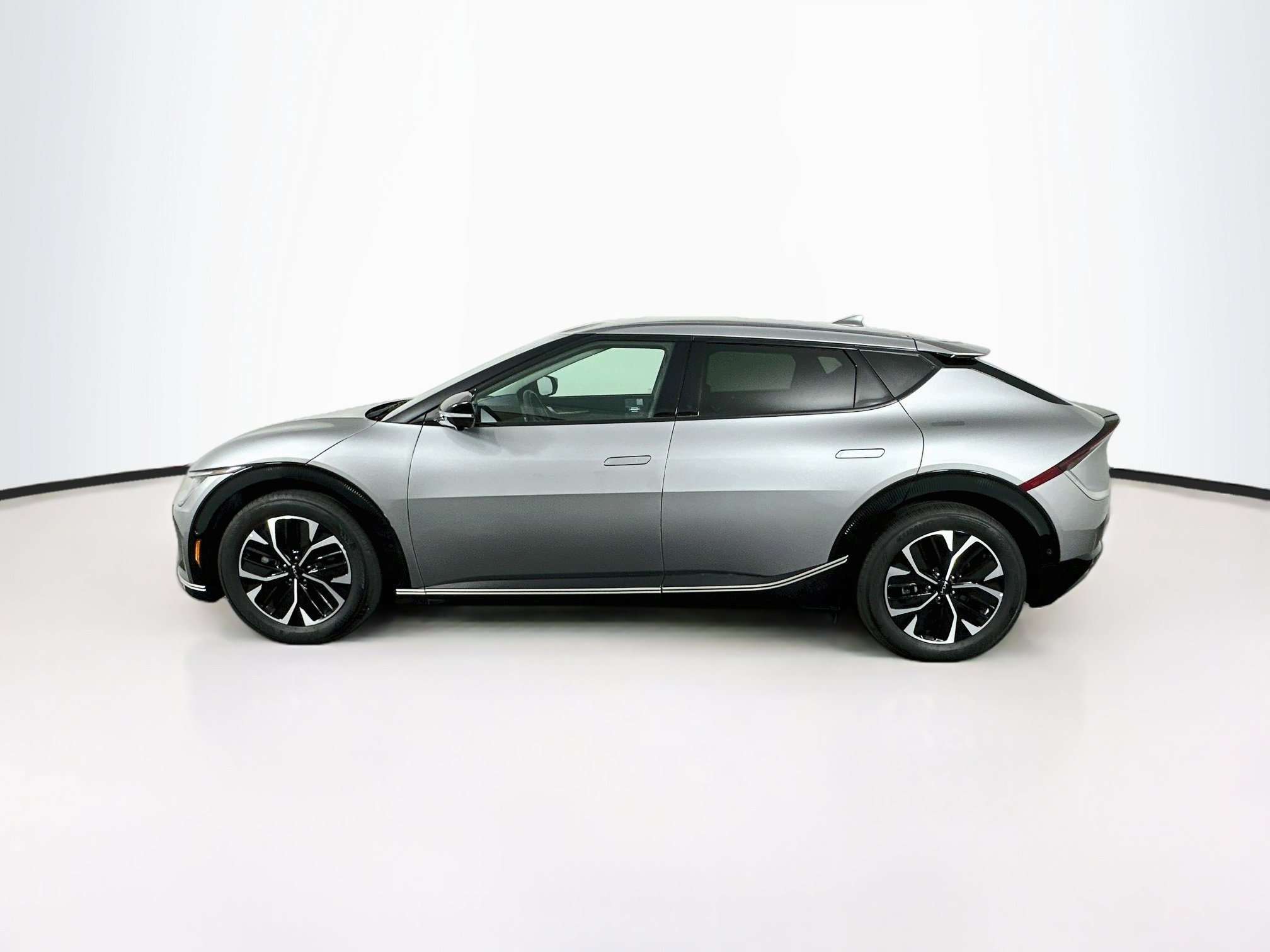 Used 2023 Kia EV6 Wind w/ Wind Technology Package RWD image 4