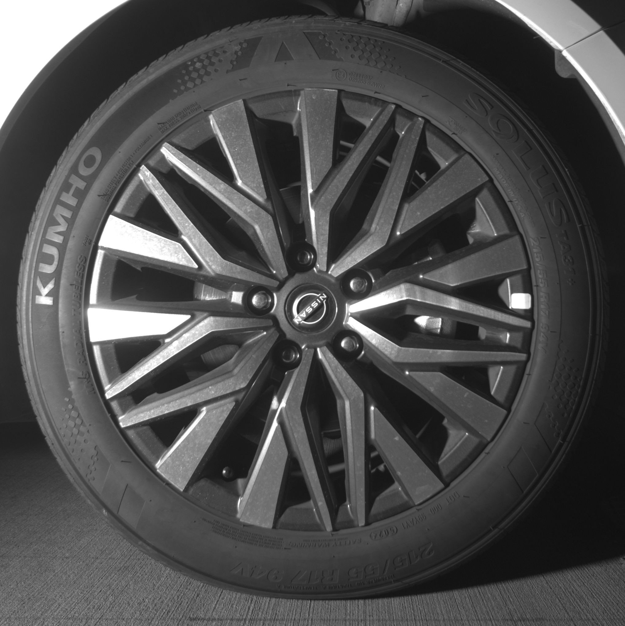 Used 2025 Nissan Altima 2.5 SV FWD image 13