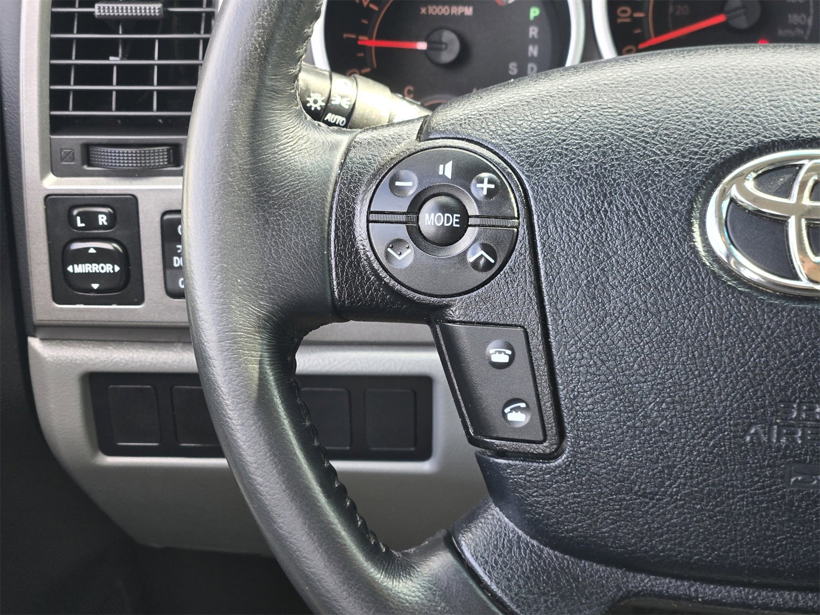 Used 2011 Toyota Sequoia SR5 image 25