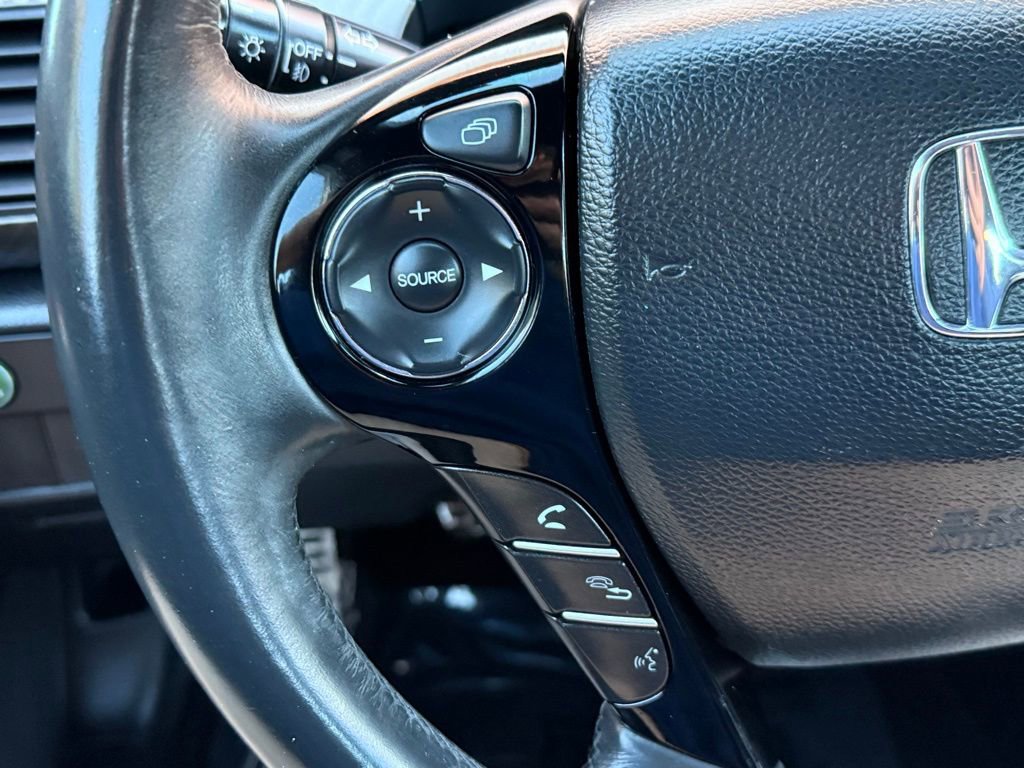 Used 2017 Honda Accord Sport image 31