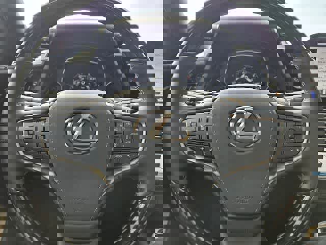 Used 2023 Lexus LS 500 AWD w/ Interior Upgrade Package image 24