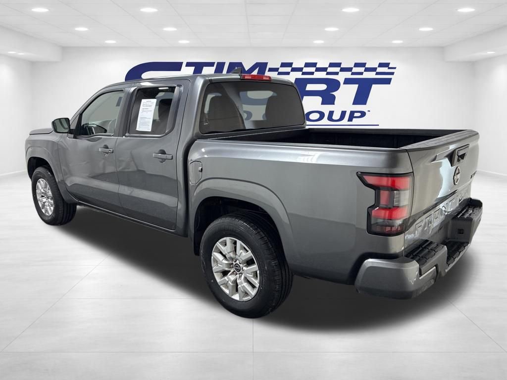 Used 2023 Nissan Frontier SV image 7