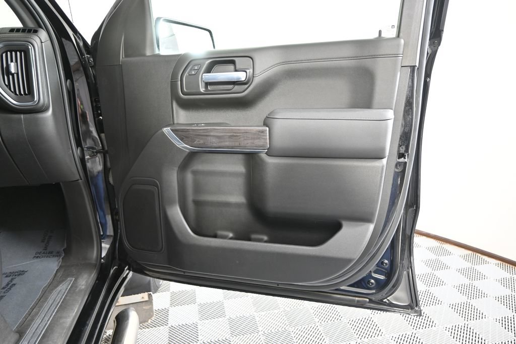 Used 2021 Chevrolet Silverado 1500 LTZ w/ Safety Package II AWD/4WD image 13