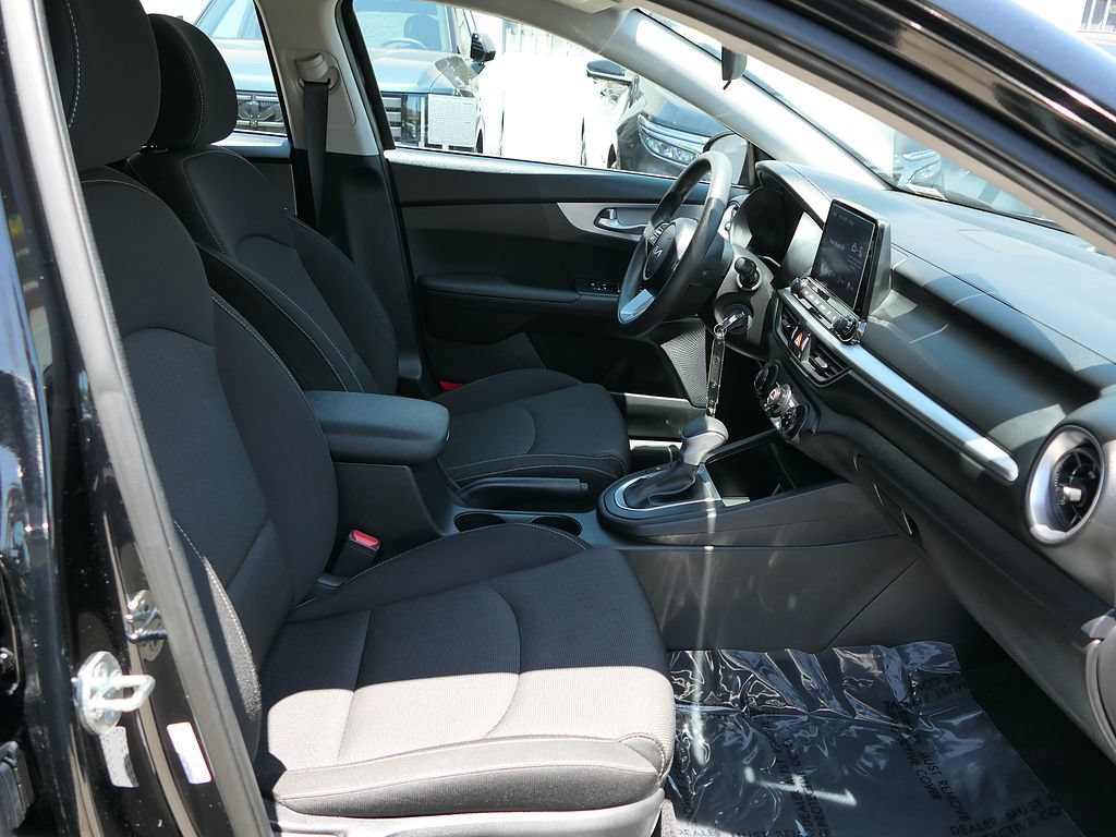 Used 2023 Kia Forte LXS w/ LXS Technology Package FWD image 26