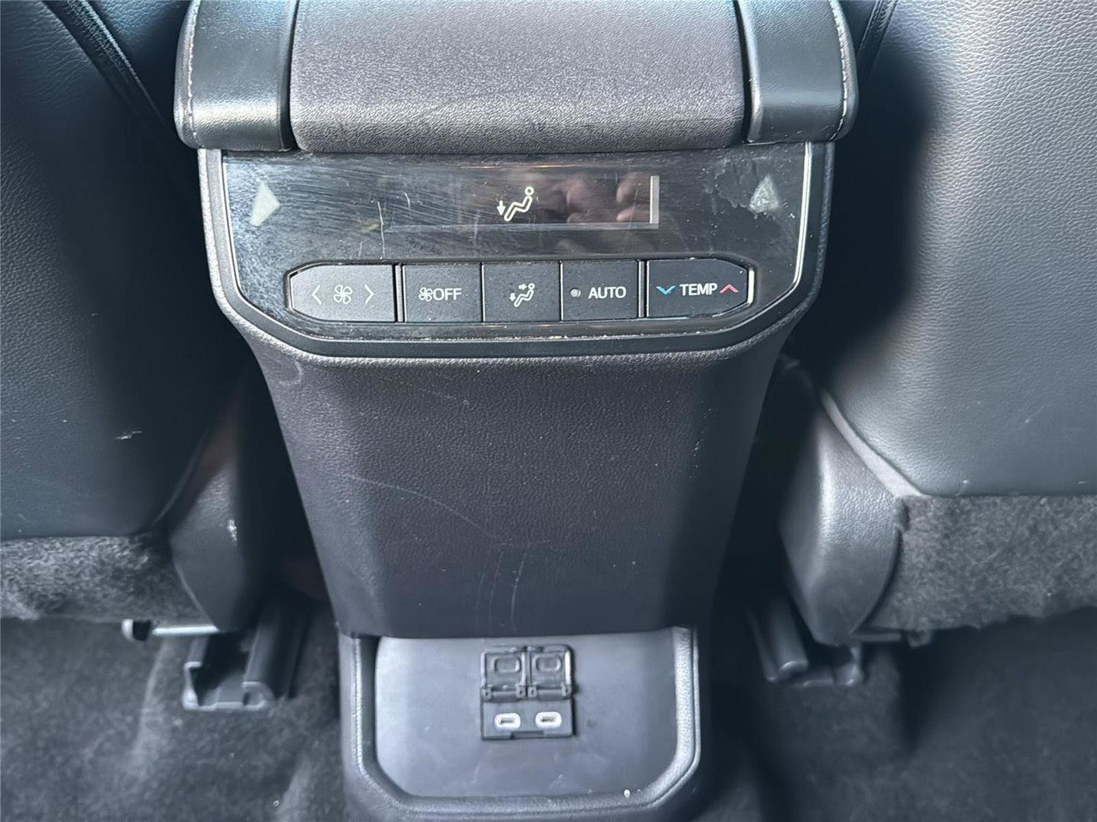 Used 2023 Toyota Highlander XLE image 20