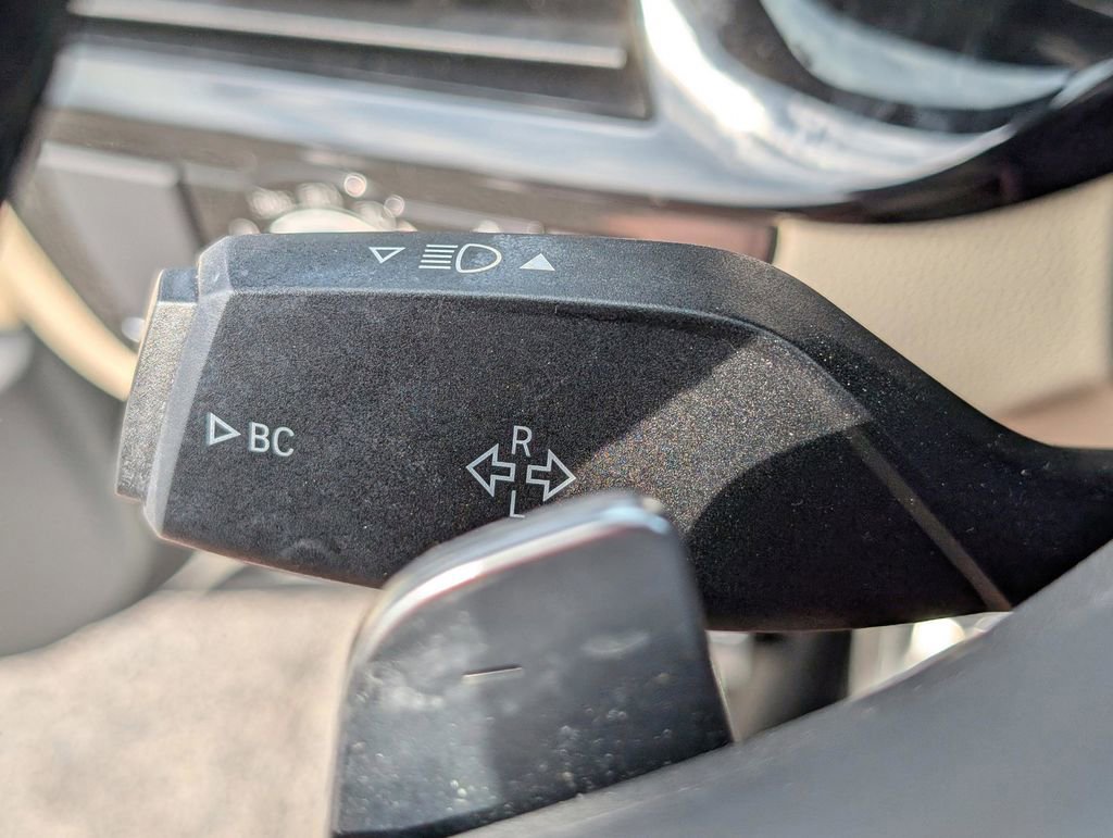 Used 2019 BMW 530i xDrive w/ Convenience Package image 26