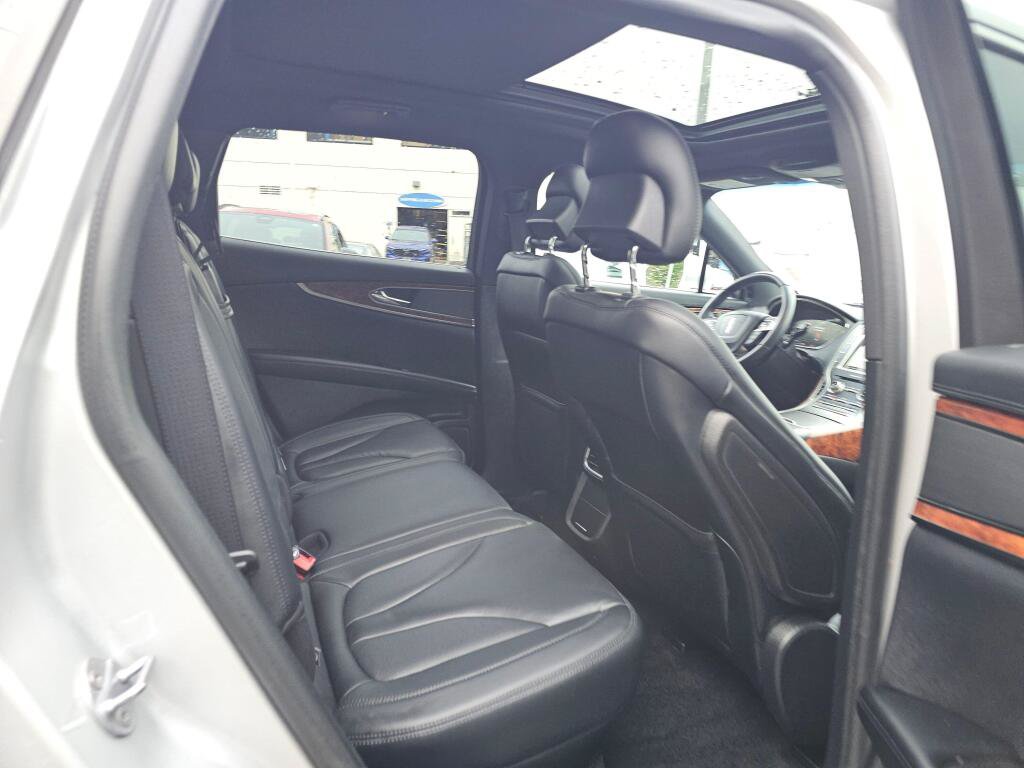 Used 2019 Lincoln Nautilus Select AWD/4WD image 14