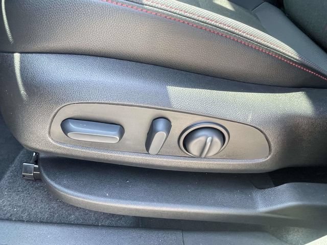 Used 2024 Chevrolet Equinox RS FWD image 15