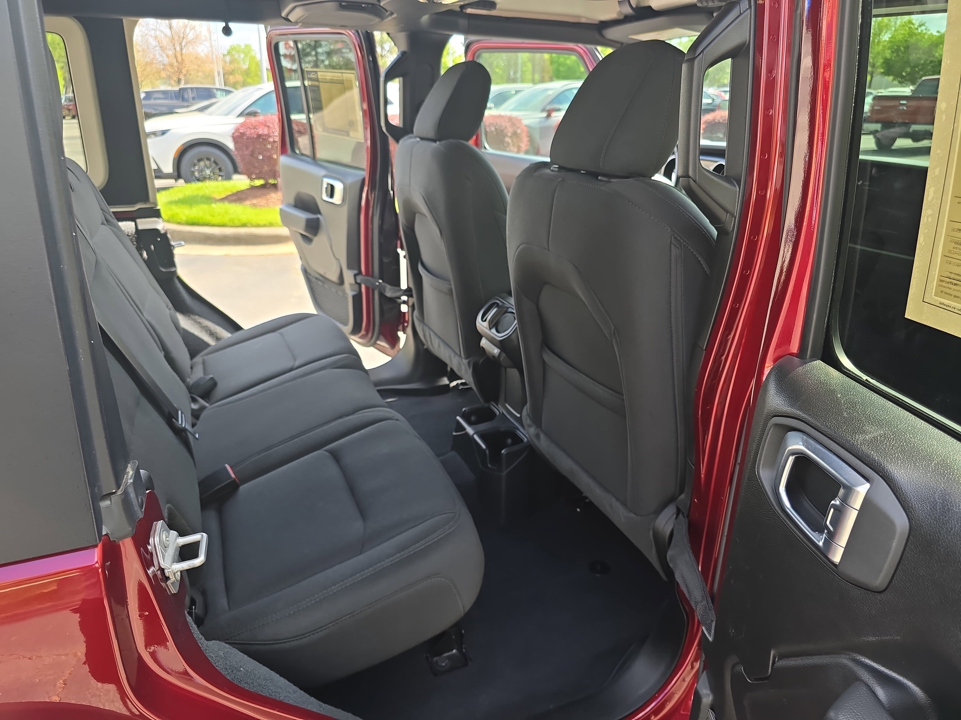 Used 2022 Jeep Wrangler Unlimited Sport image 11