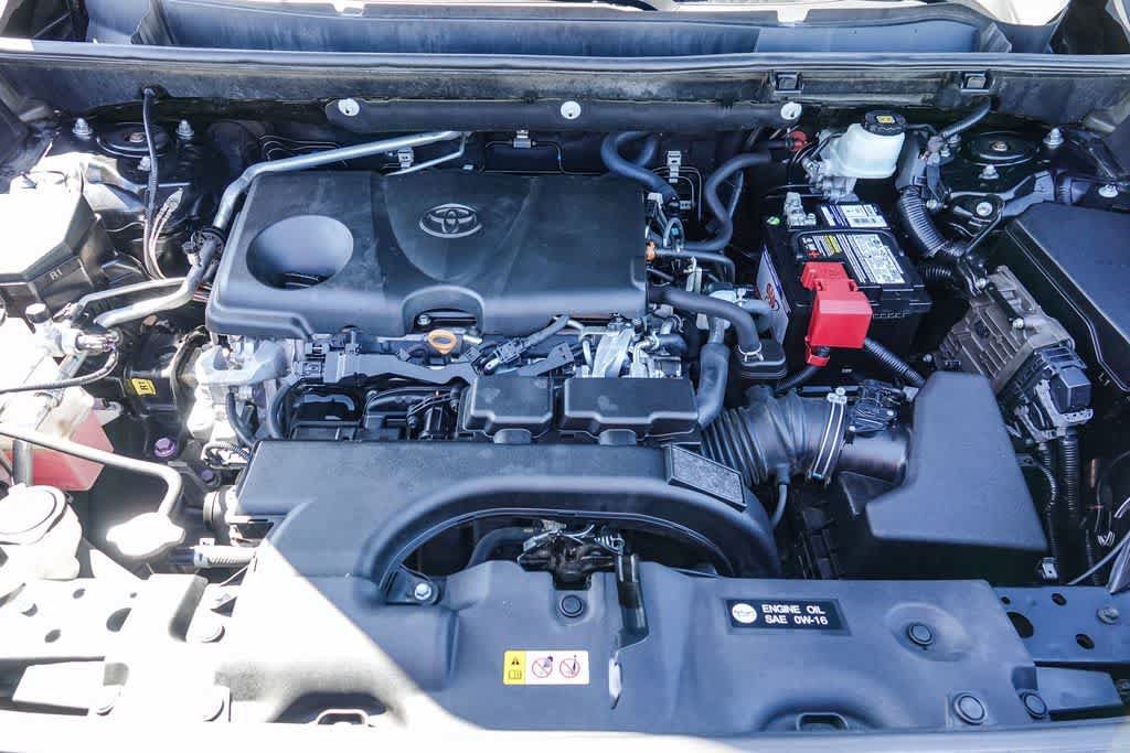 Used 2020 Toyota RAV4 LE w/ Carpet Mat Package FWD image 26