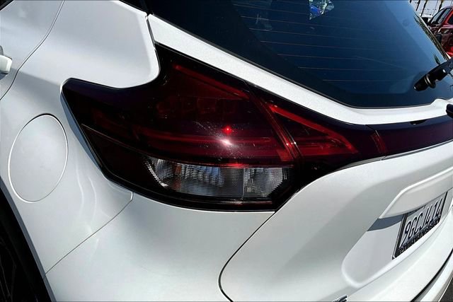 Certified 2023 Nissan Kicks SV image 22