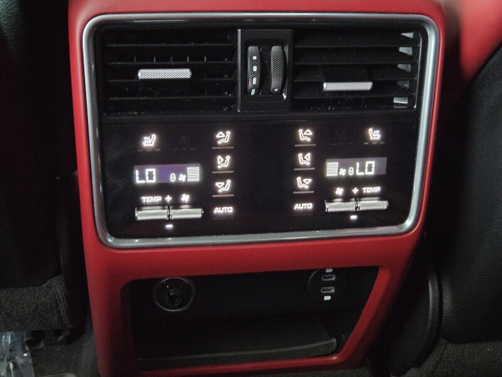 Used 2022 Porsche Cayenne Turbo AWD/4WD image 15