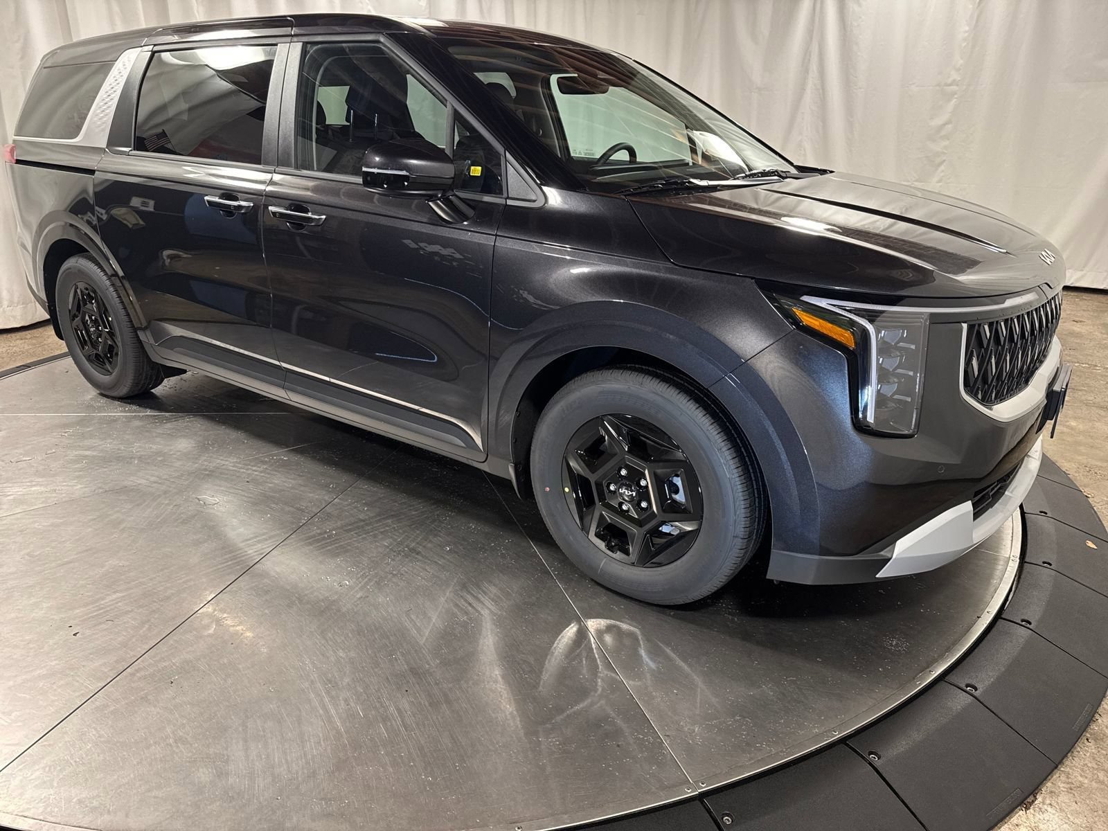 New 2026 Kia Carnival FWD image 7