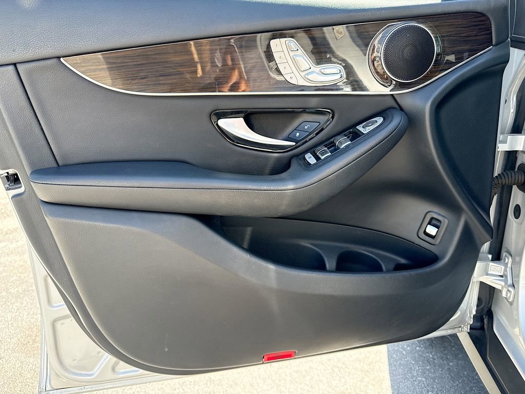Used 2017 Mercedes-Benz GLC 300 image 20