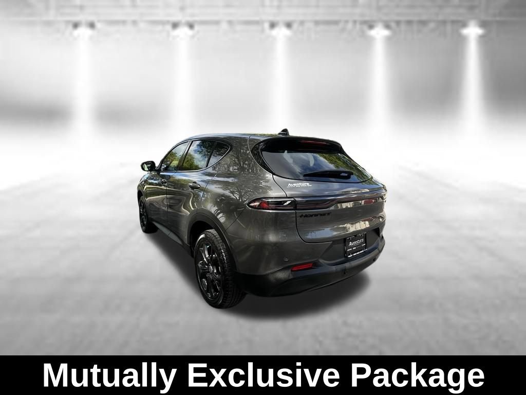 Used 2024 Dodge Hornet GT w/ GT Blacktop Package AWD/4WD image 5