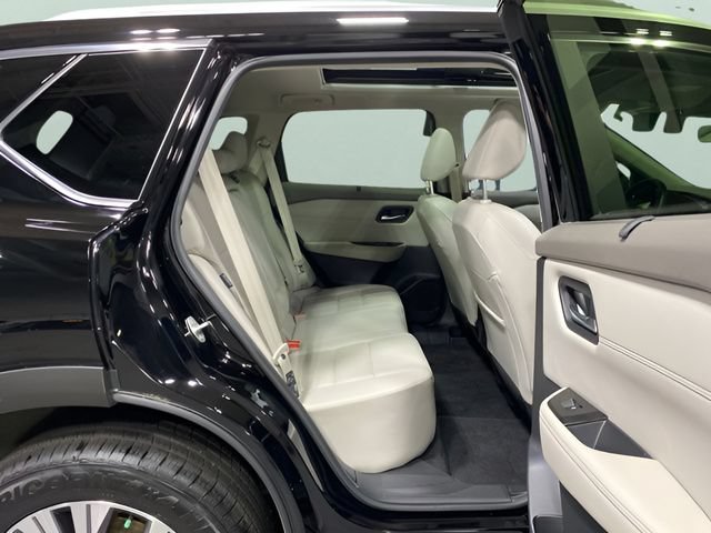 Certified 2023 Nissan Rogue SV w/ SV Premium B Package AWD/4WD image 27