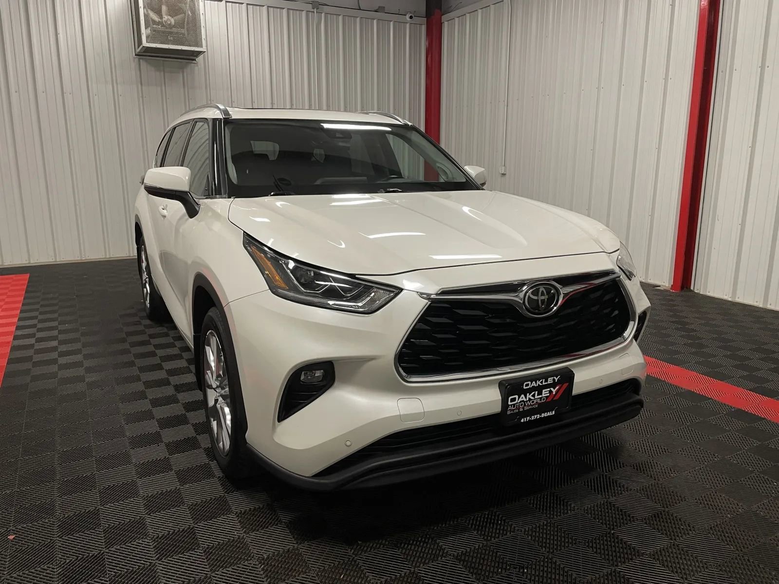 Used 2020 Toyota Highlander Limited image 6