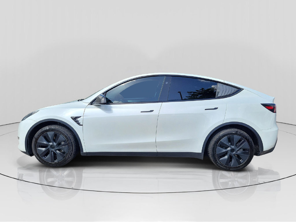 Used 2024 Tesla Model Y Long Range AWD/4WD image 4