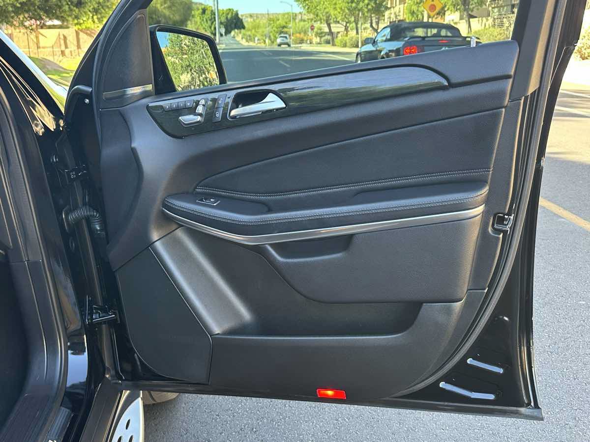 Used 2018 Mercedes-Benz GLS 550 4MATIC w/ Driver Assistance Package image 54