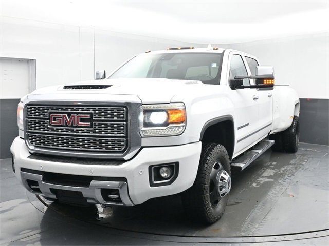 Used 2018 GMC Sierra 3500 Denali w/ Duramax Plus Package image 6