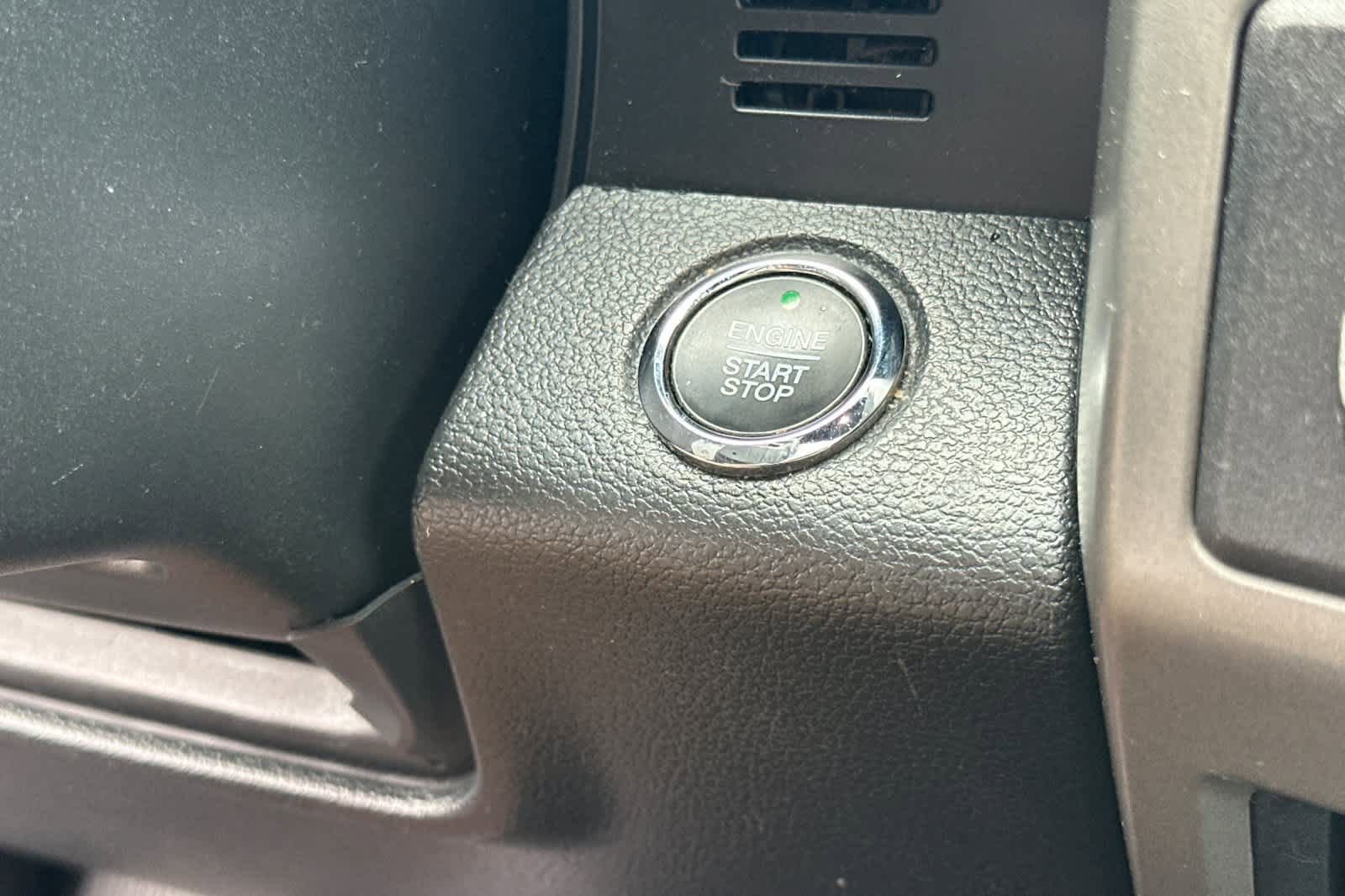 Used 2019 Ford Expedition XLT w/ Equipment Group 202A image 24