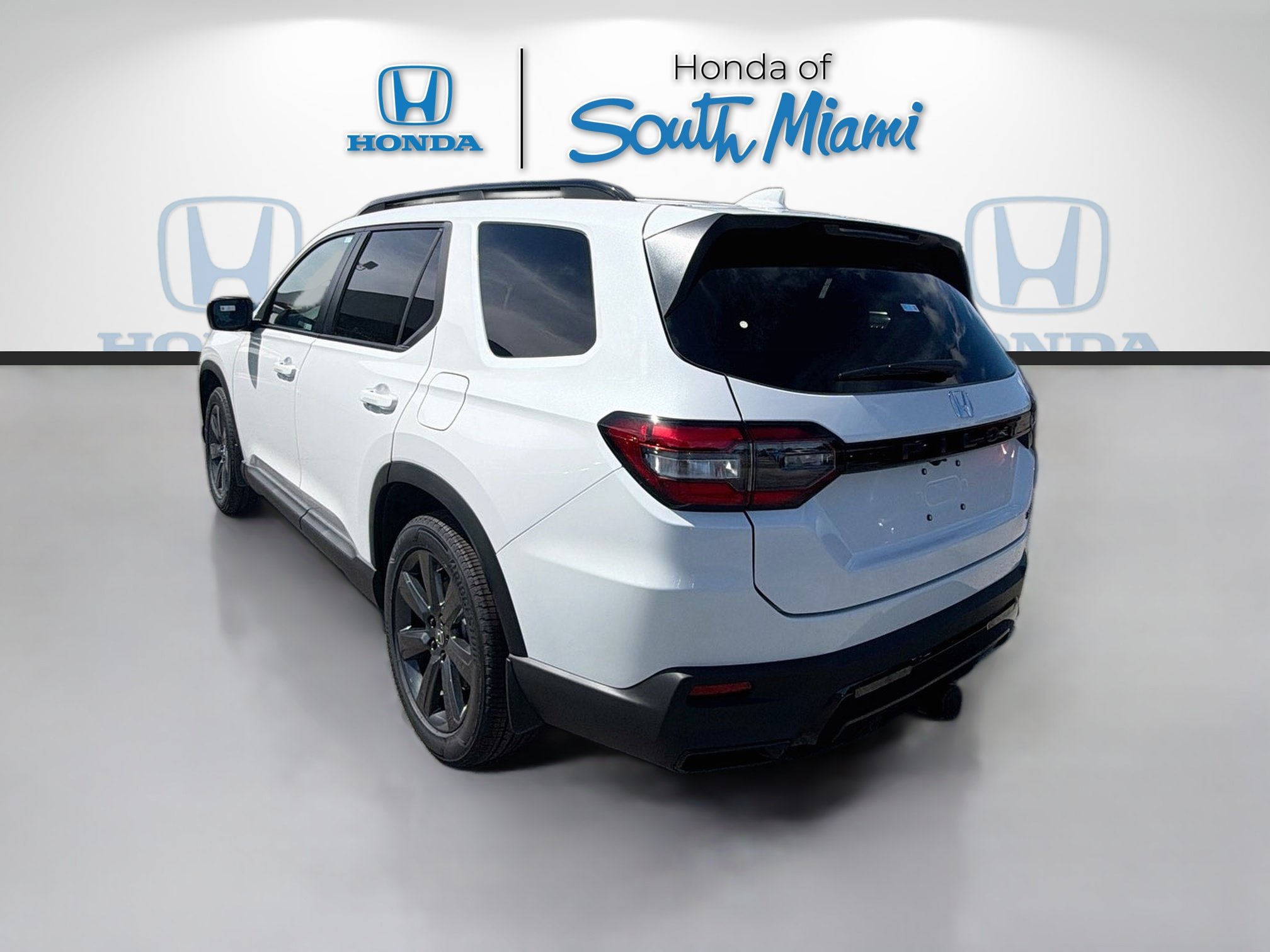 New 2026 Honda Pilot Sport image 5