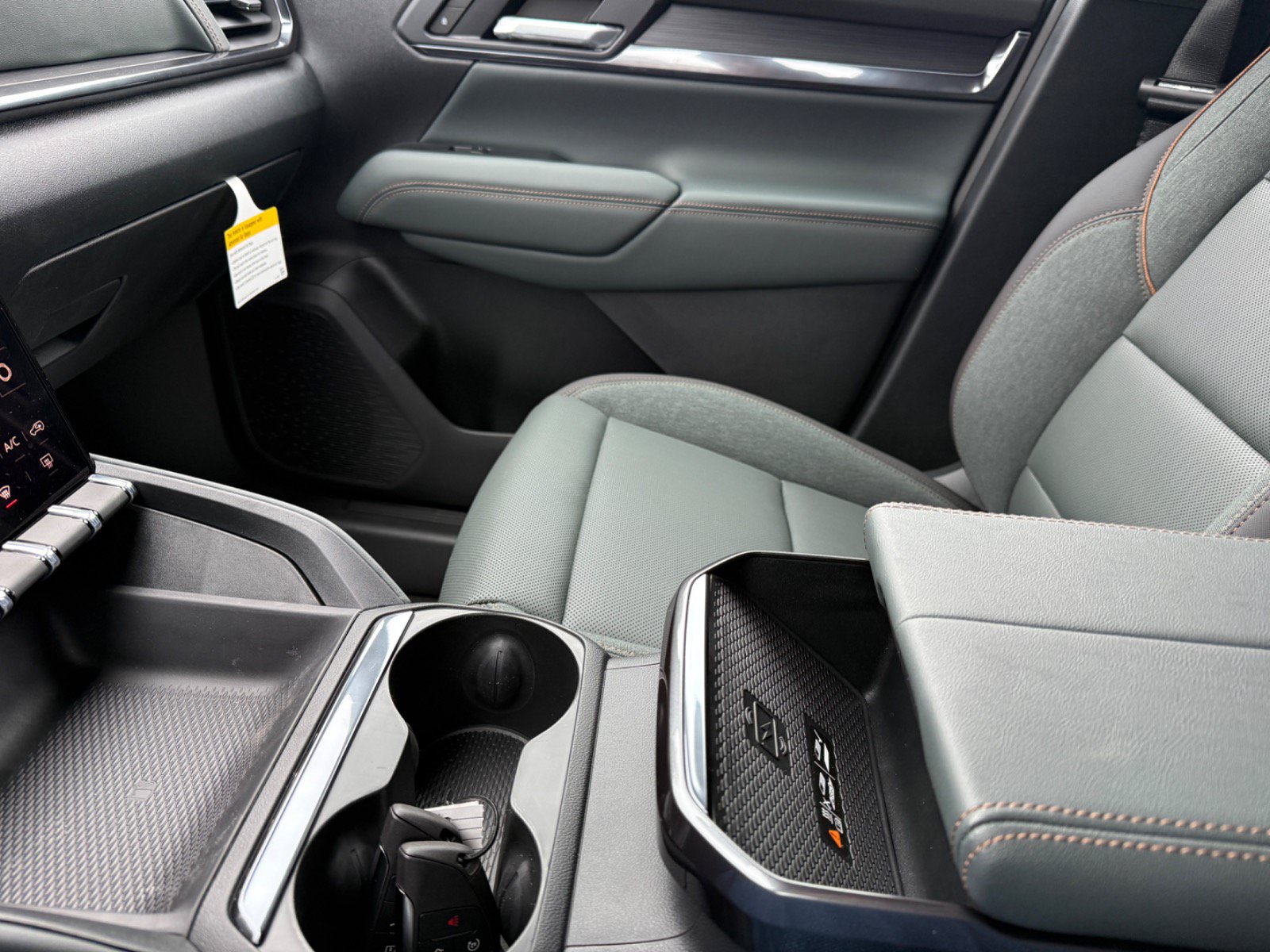 New 2026 GMC Terrain AT4 AWD/4WD image 31