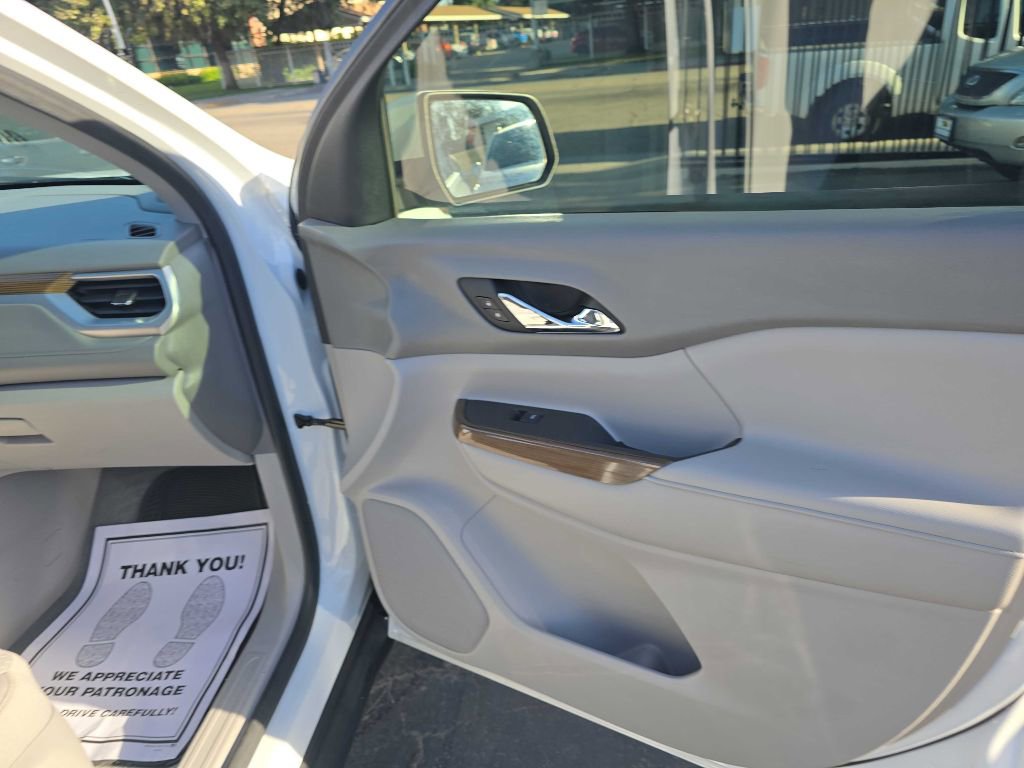 Used 2018 GMC Acadia SLE image 18