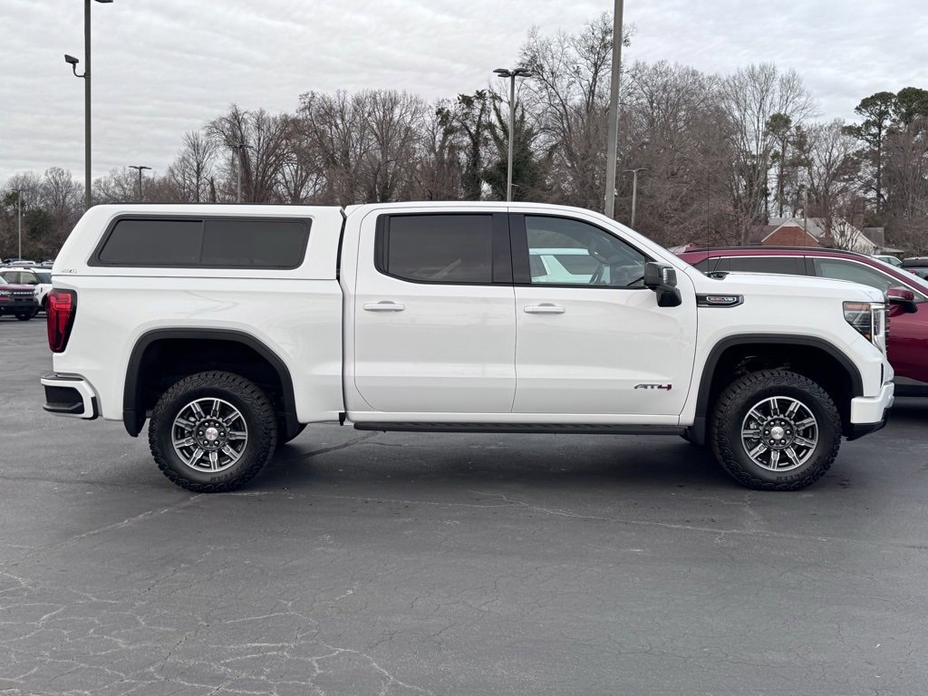 Used 2024 GMC Sierra 1500 AT4 w/ Technology Package image 4