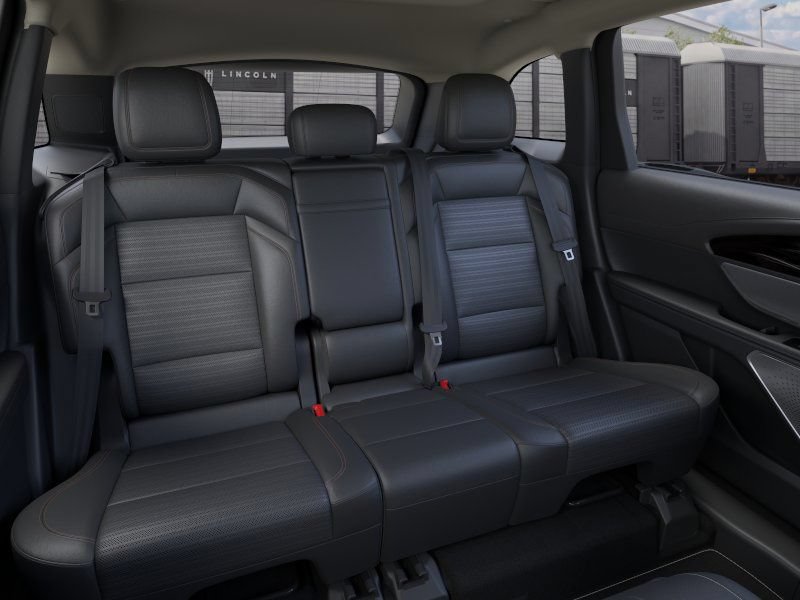 New 2026 Lincoln Nautilus Reserve AWD/4WD image 12