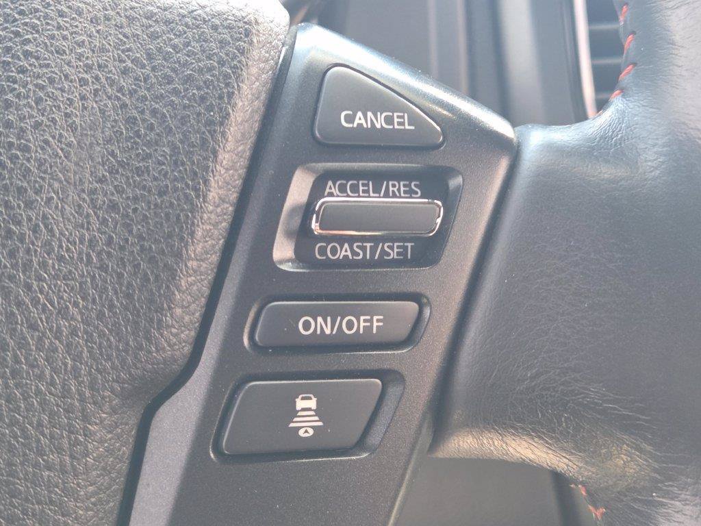 Used 2020 Nissan Titan PRO-4X w/ Pro-4x Convenience Package AWD/4WD image 13