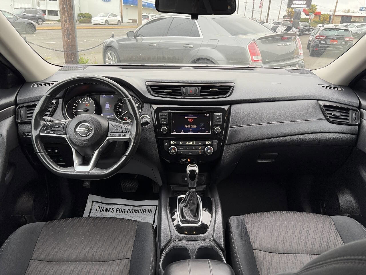 Used 2018 Nissan Rogue SV image 25