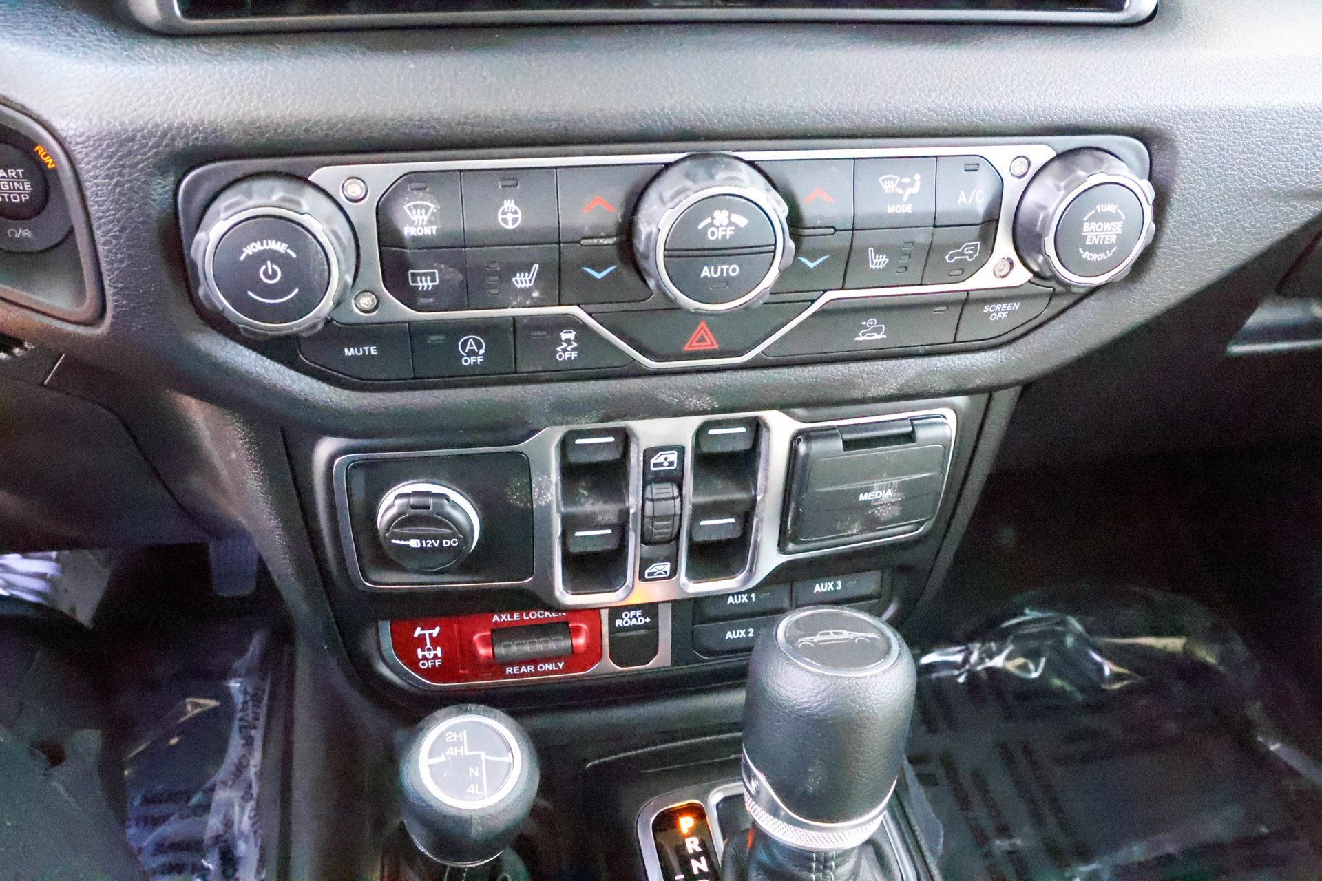 New 2026 Jeep Gladiator Sport AWD/4WD image 28