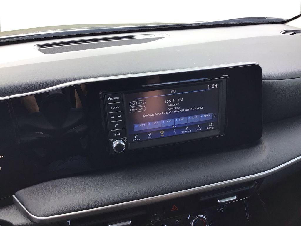 Used 2025 Nissan Kicks S image 14