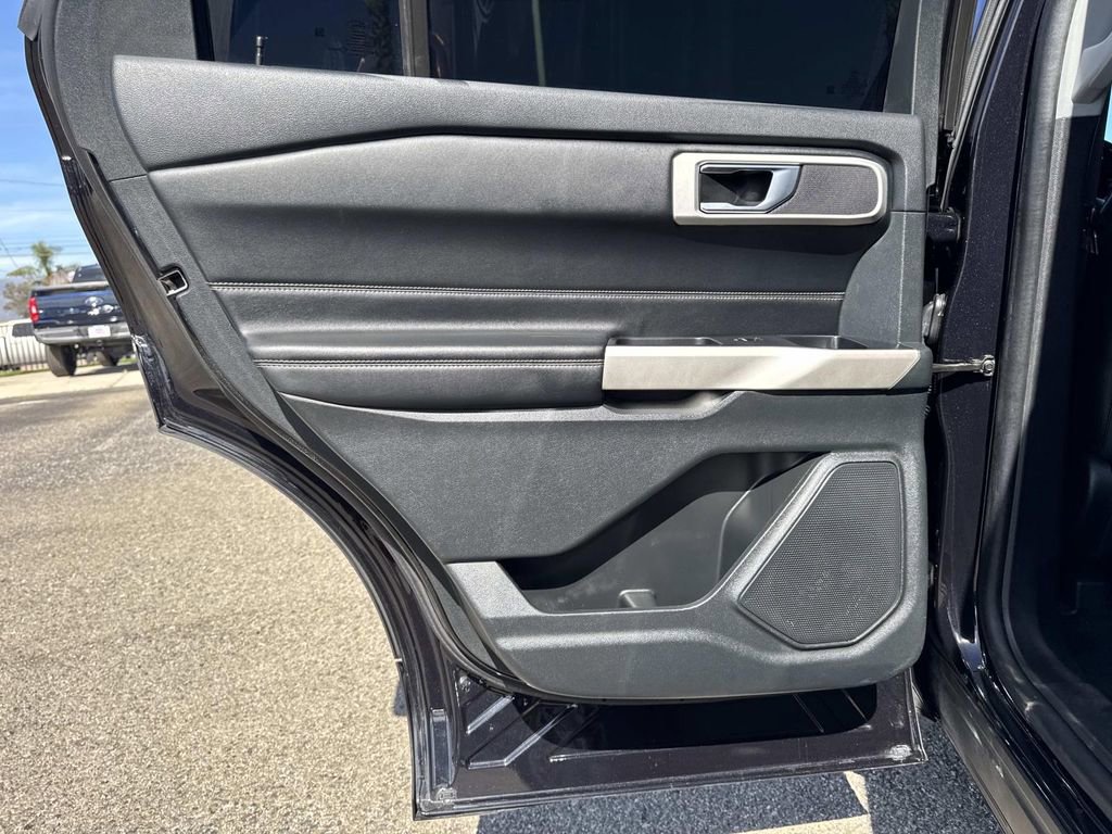 Certified 2022 Ford Explorer XLT w/ Equipment Group 202A image 23
