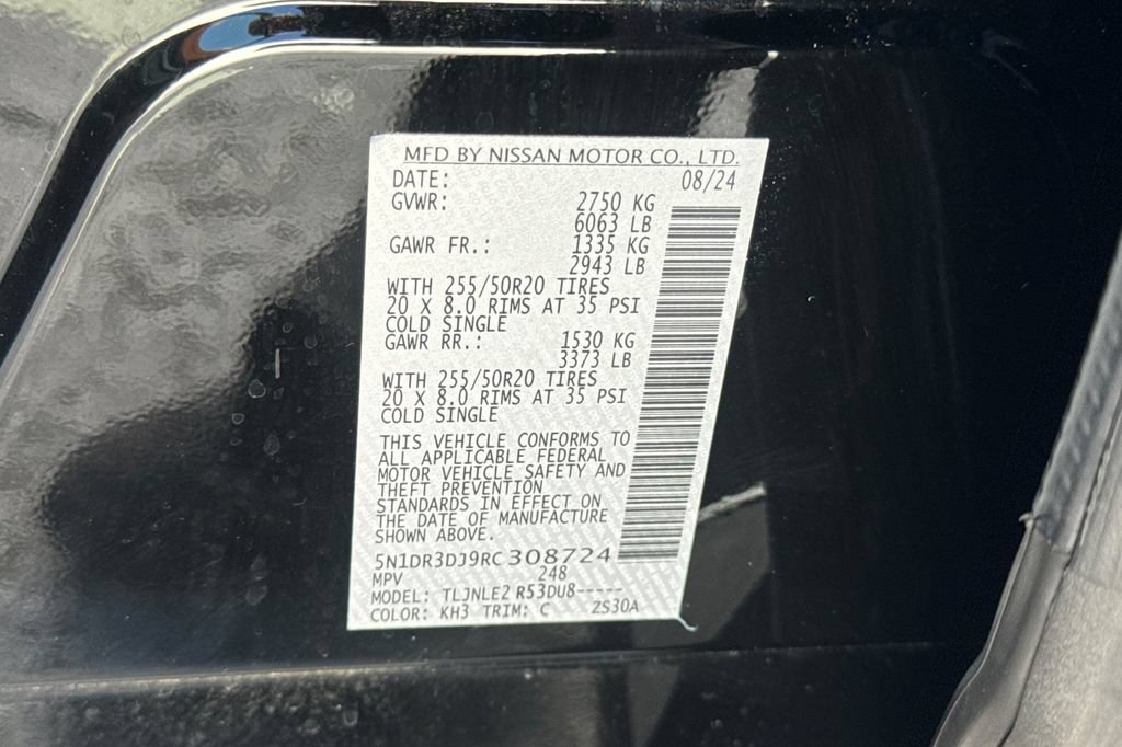 Certified 2024 Nissan Pathfinder Platinum w/ Cargo Package AWD/4WD image 30
