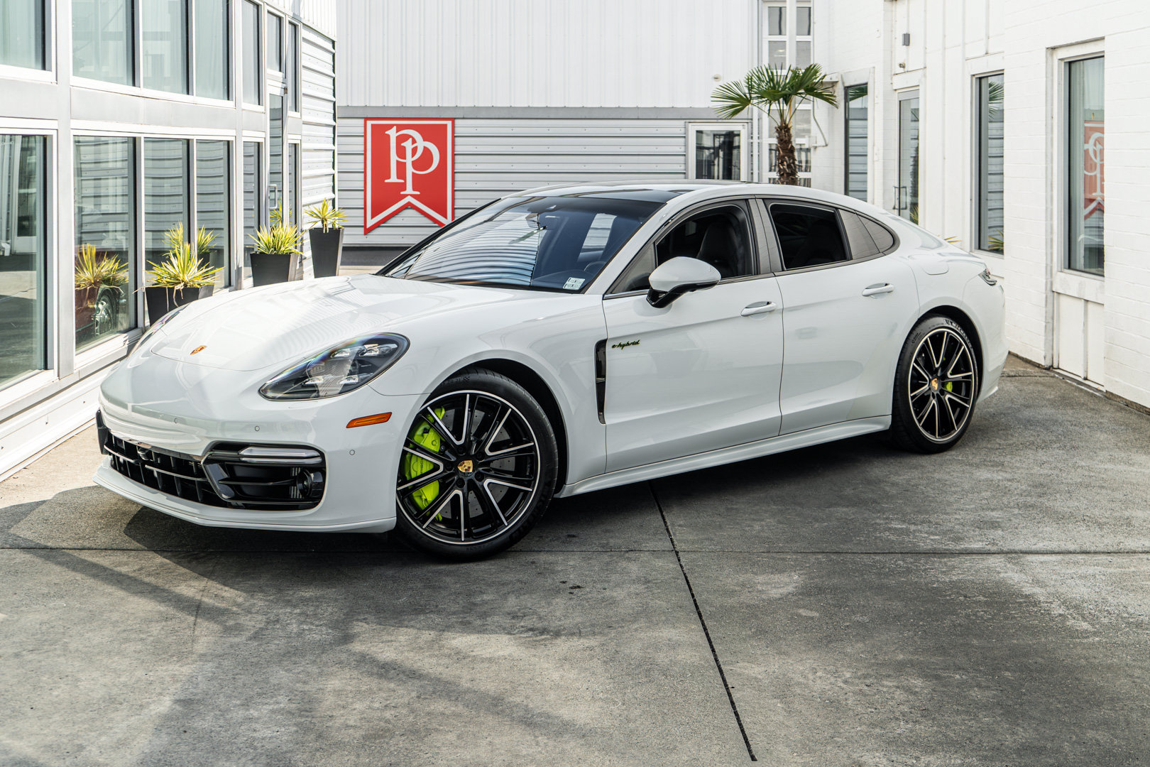 Used 2018 Porsche Panamera Turbo S AWD/4WD image 2