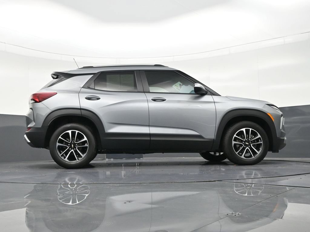 Used 2024 Chevrolet TrailBlazer LT image 28