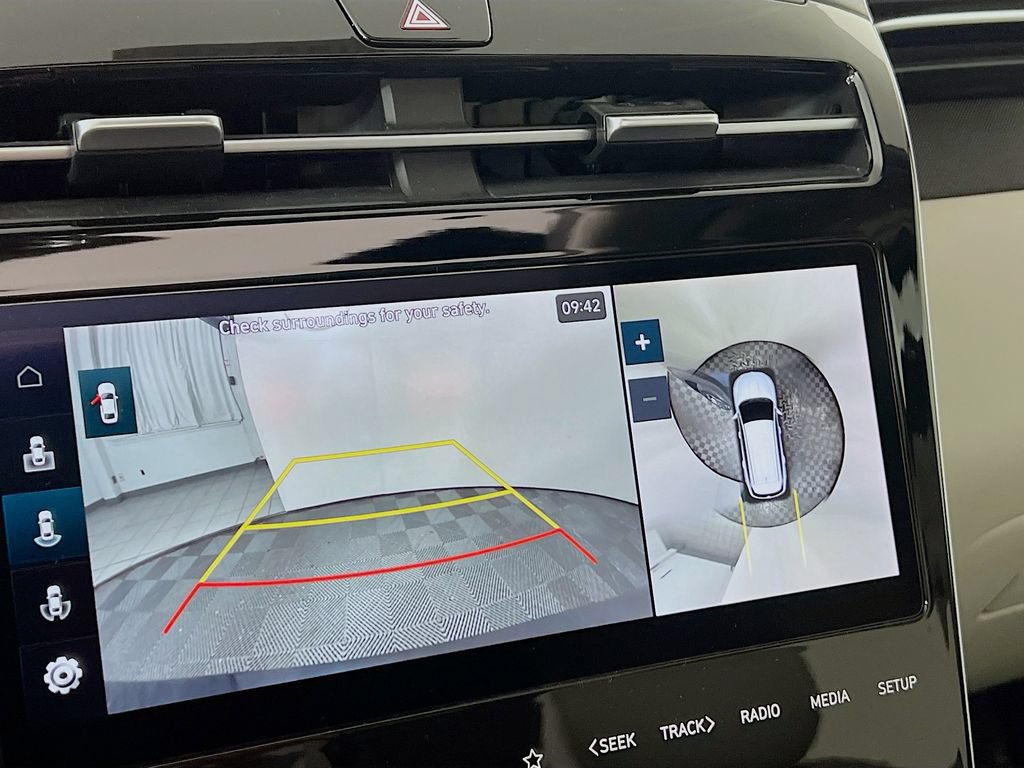 Certified 2023 Hyundai Tucson Limited AWD/4WD image 13